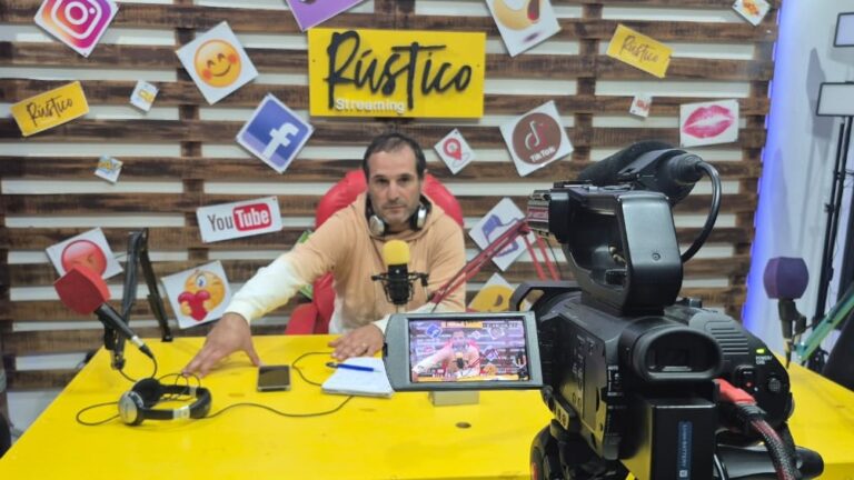 Primer episodio de «La pelota no se mancha» con Santiago Echeverría